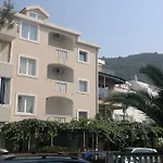 Hibiscus Guest House