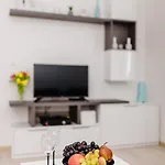 Old Town Summer Apartment