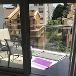 Nikos Studio