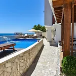 Villa Premier
