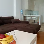 Apartment Tc Lux Vlsb