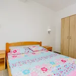 Teuta Apartments