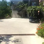 Milmaris Apartments