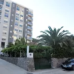 Nikos Studio