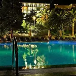 Riviera Resort Hotel