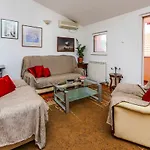 Apartment Mario