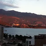 Seaview Paradise Apartment