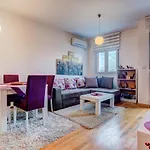 Eureka Apartment