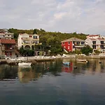 Franovic Apartments