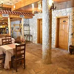 Apartmani Tvrdjava Dinosa