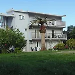 6 + 1 Person , 2 Rooms