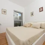 Acacia Hills Apartments