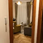 Stari Aerodrom-Bulevar Pera Cetkovica 33