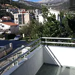 Apartment Vs