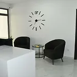 Flo Apartments
