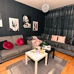 Marilyn Apartment