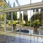 Hotel Cheluskintsev