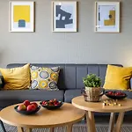 Sealine Apartments A1