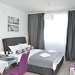 Small Oasis Apartment