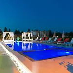 Apartments Paradise