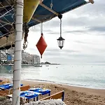Luxury Apartments Rafailovichi 1 St Of The Sea Line