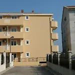 Apartments Villa Maslovar