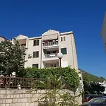 Emi