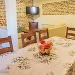 Beautiful Home In Tivat With Wifi