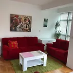 Apartments J & M