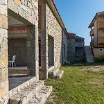 Leonida Resort