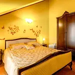 Tianis Apartments