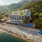 Carine Hotel Park
