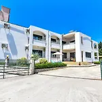 Apartments Laguna