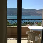 Sunny Bay Apartments