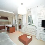 Vila Nikcevic Apartments