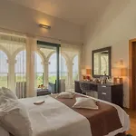 Montebay Villa