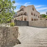 Apartments Mezini 11