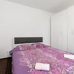 Private Room Center-2 Persons New