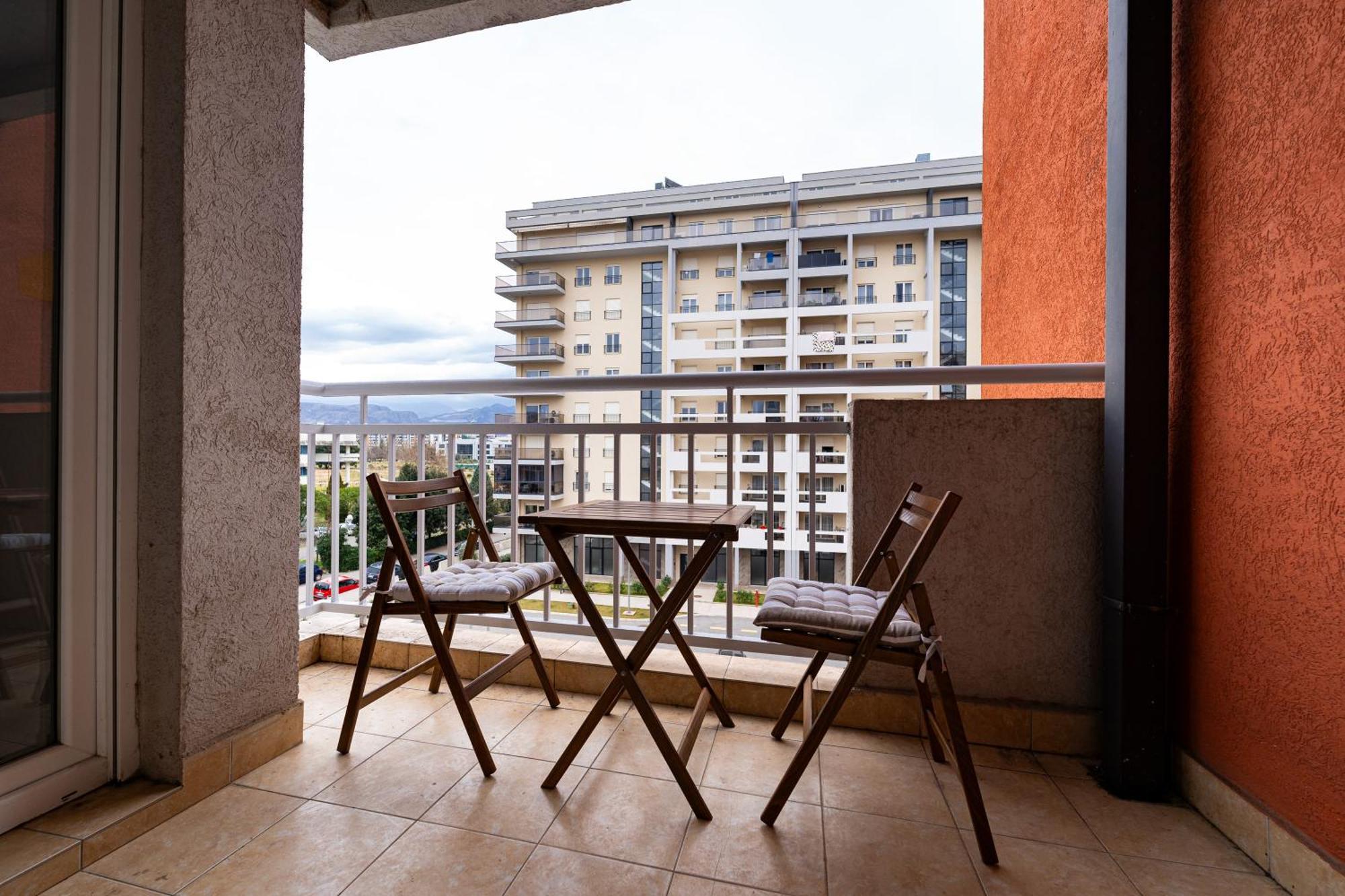 Spacious Two Bedroom Apartmán *