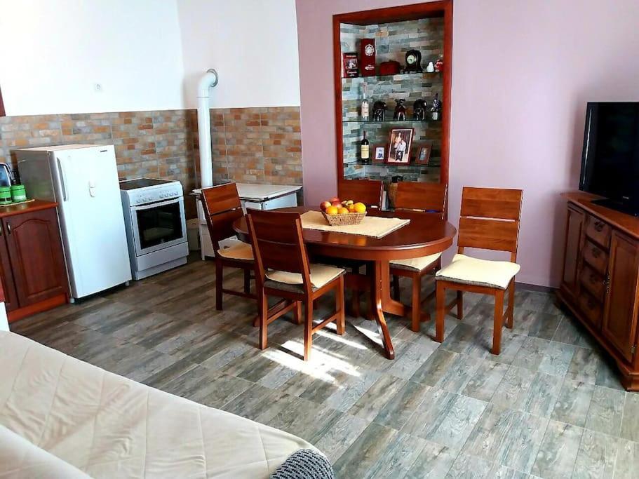Apartment Comfy One Bedroom With Parking Lot Kotor