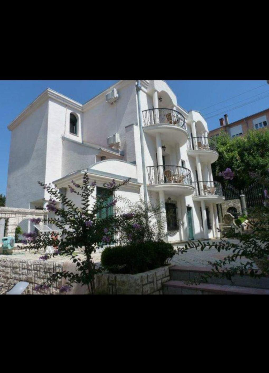 Zurich Apartman *
