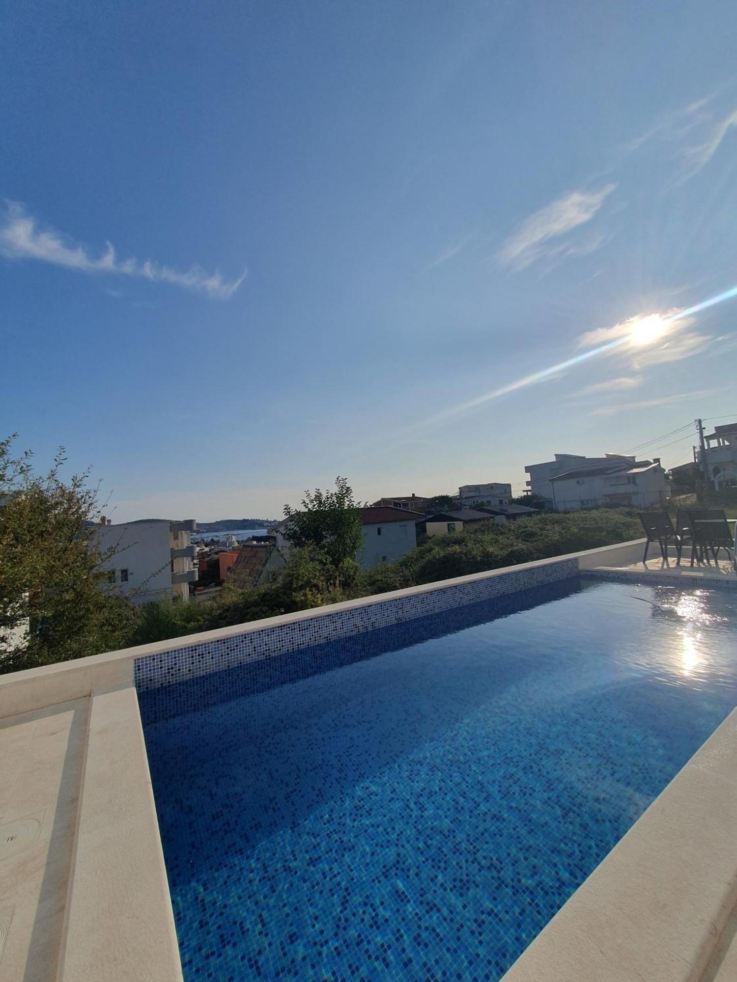 Meerblick & Pool Šušanj