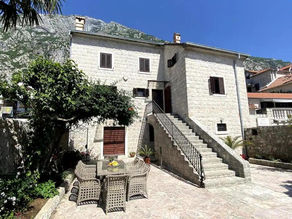 Lazovic- By The Sea With Amazing View Apartamento