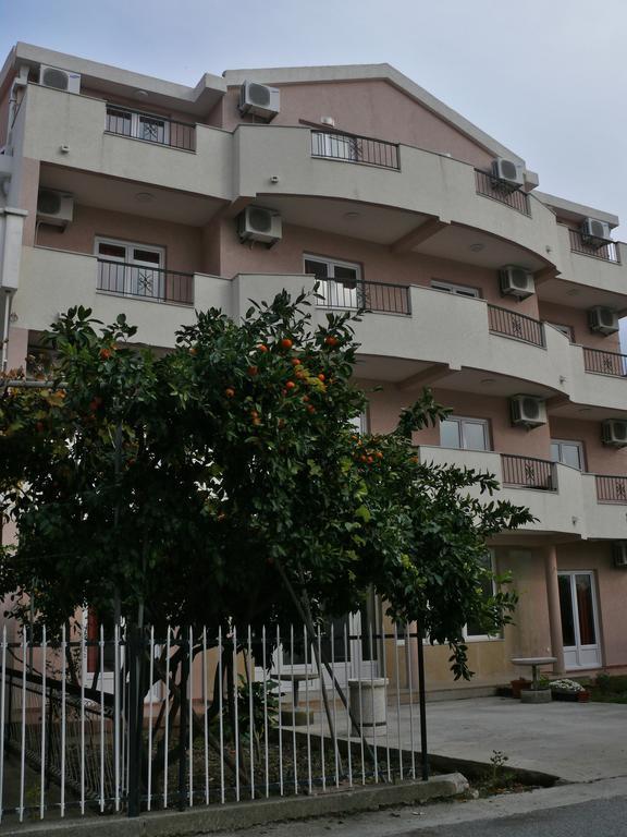 Zec Penzion Budva